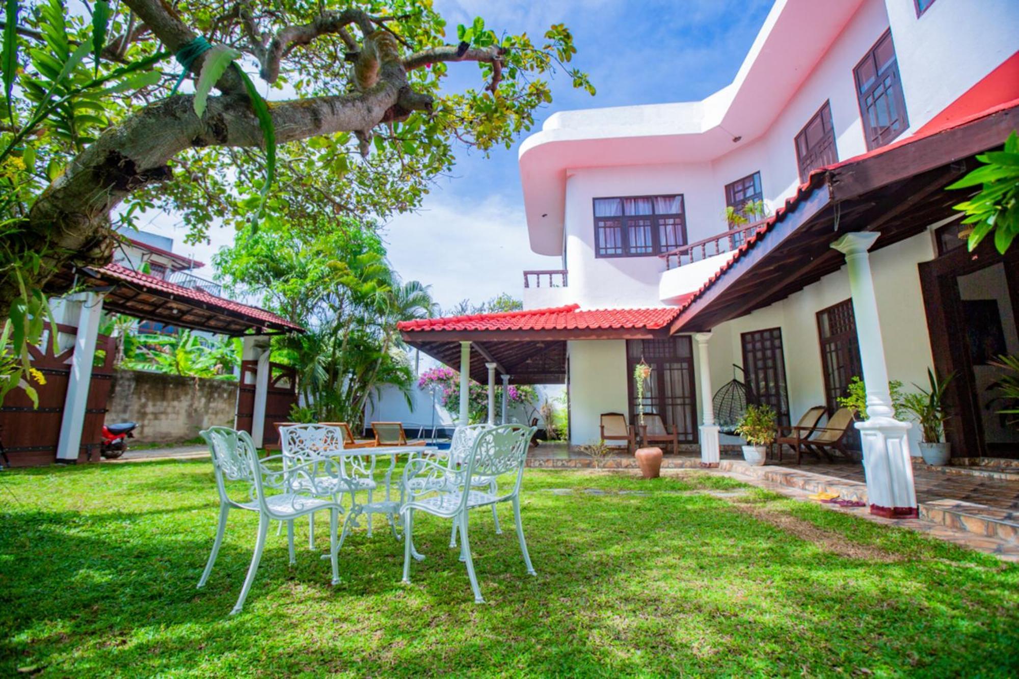 Nibbana Mirissa Hotel Екстериор снимка