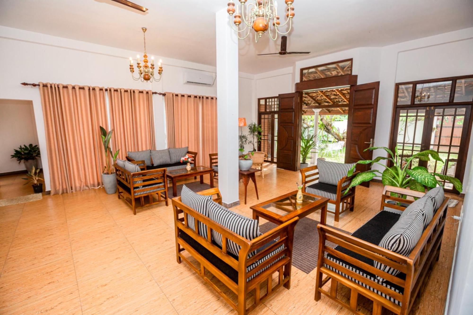 Nibbana Mirissa Hotel Екстериор снимка